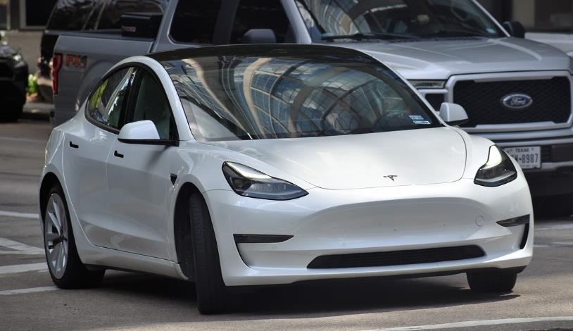 外贸 | 电车、锂电池、太阳能电池“新三样”产品合计出口3534.8亿元，同比增长72%