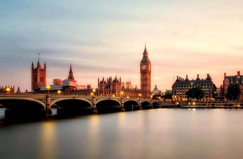 跨境外贸 | 亚马逊瞄准英国，投资5亿英镑打造全新配送中心！