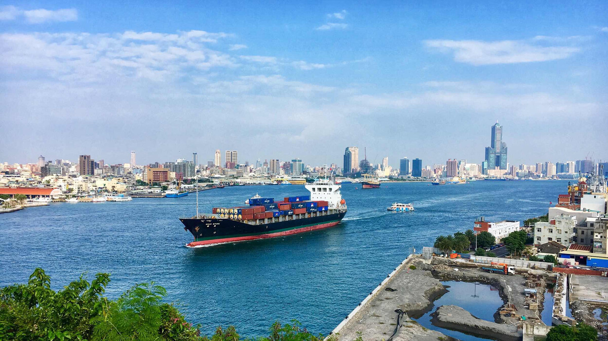 无人车、远程控制、AI技术，这个港口泰裤辣！