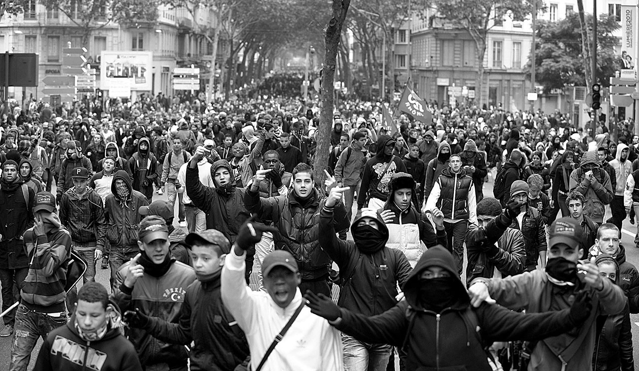 罢工浪再掀！2万人罢工！